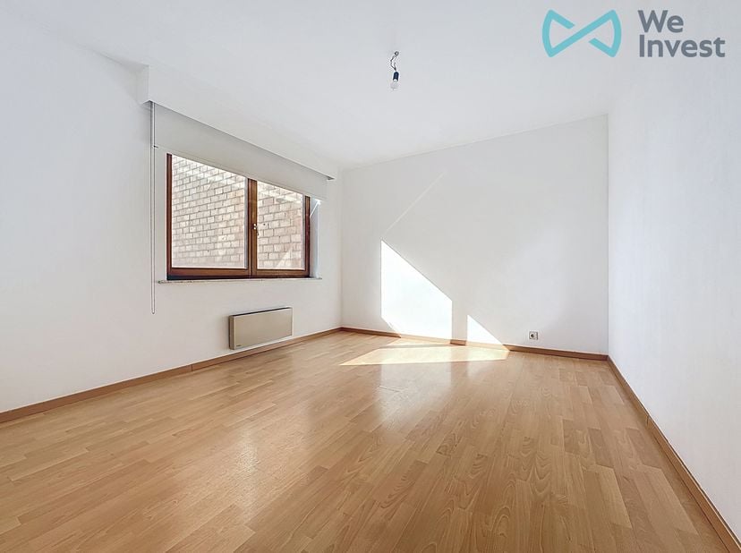 We Invest is trots u dit mooie appartement met 1 slaapkamer van 64 m² aan te bieden, ideaal gelegen nabij de Mettewielaan.<br />
Dit pand bestaat uit