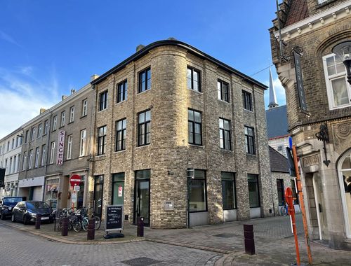                                         Bien commercial à vendre à Veurne, € 315.000
