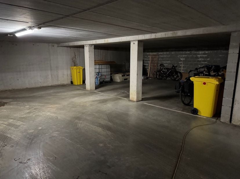 Garage à vendre
                    à 2880 Mariekerke