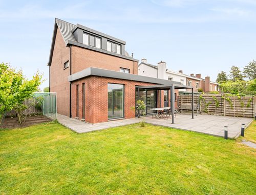                                         Woning te koop in Minderhout, € 615.000
