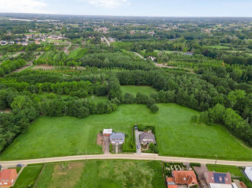 Exclusieve verkaveling met 9 percelen voor open bebouwing in rustige residentiële omgeving<br />
<br />
Bent u op zoek naar de ideale plek om uw droom