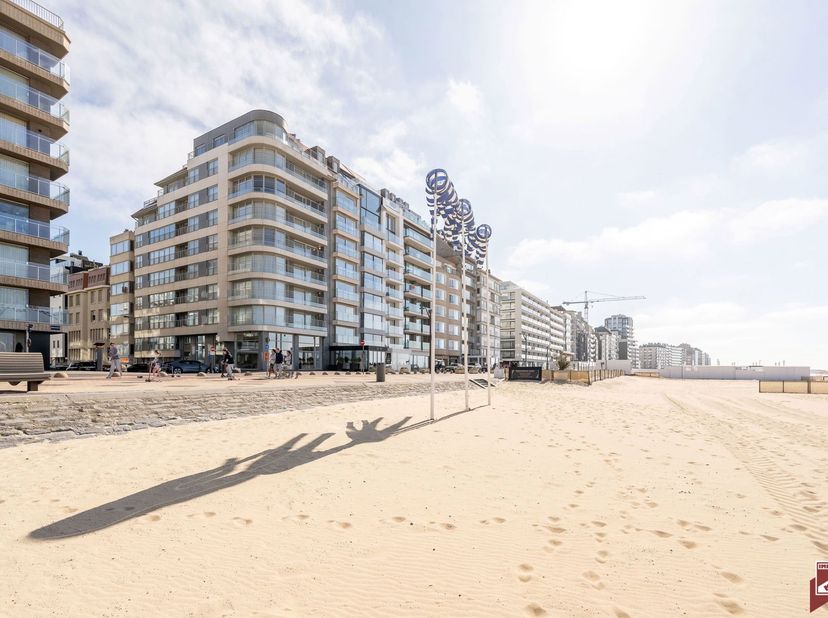 Hoekhandelspand op toplocatie in Residentie New Regence – Het Zoute