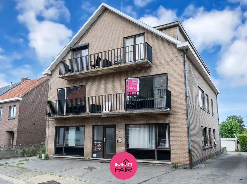 Dit budgetvriendelijke appartement van circa 71 m² is gelegen op de eerste verdieping van een kleinschalig gebouw met slechts zes appartementen in Vel