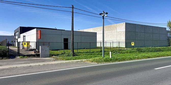 Bien professionnel à vendre à 8750 Wingene