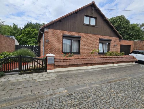                                         Maison unifamiliale à vendre à Thulin, € 240.000
