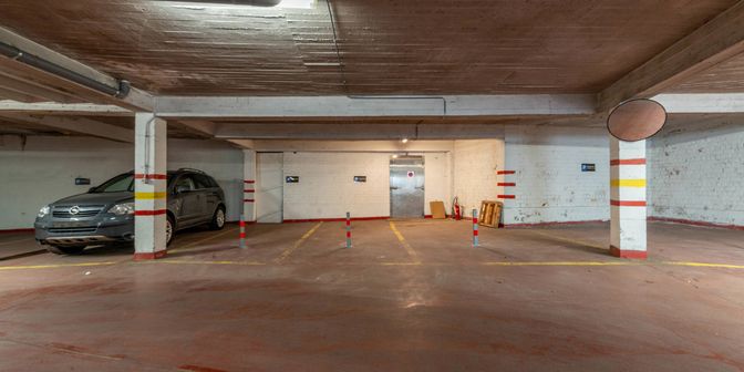 Garage te koop in Grotesteenweg 227, 2600 Berchem