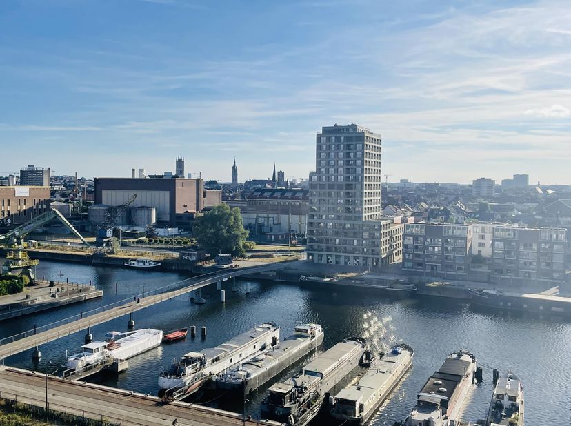 Appartement à louer
                    à 9000 Gent