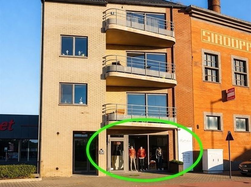 Bien professionnel à vendre
                    à 3840 Borgloon