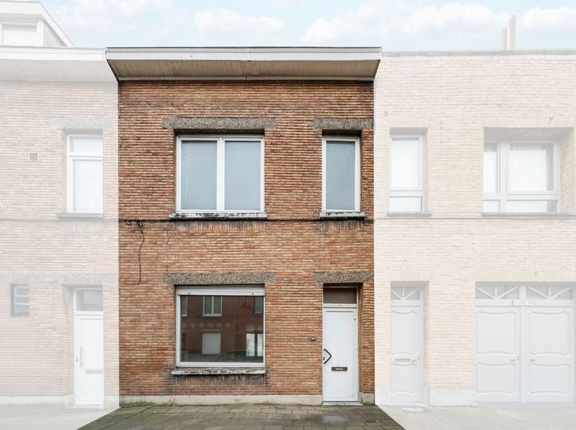 Huis te koop in Noord-Edestraat 38,
                    8400 Oostende