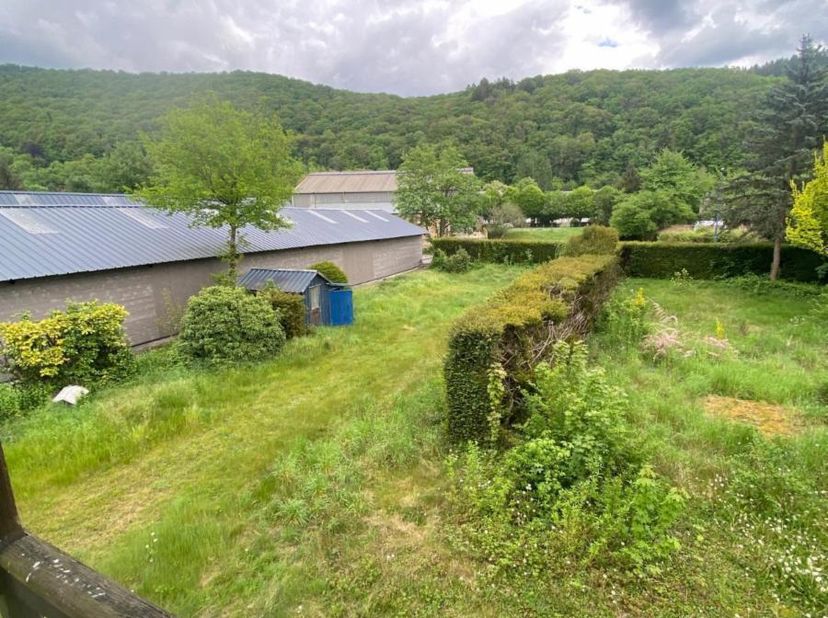 MASSE DES LOTS 2 ET 3<br />
<br />
Deux beaux terrains situés dans le centre de La Roche-en-Ardenne, en zone d'habitat et en bordure d'une voirie équi