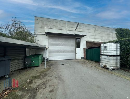                                         Bâtiment d’entreprise à louer à Wevelgem, € 1.295
