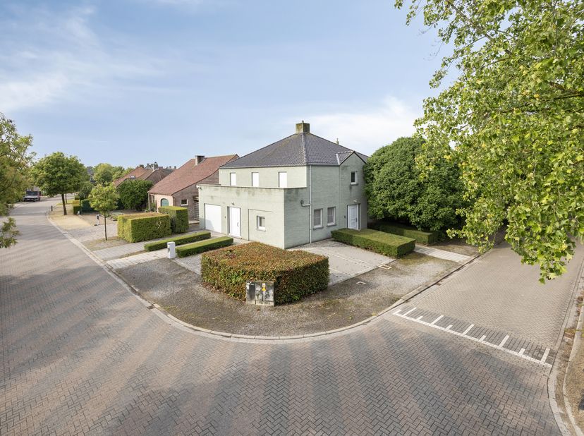 Huis te koop in Heilig Bloedstraat 32,
                    2320 Hoogstraten