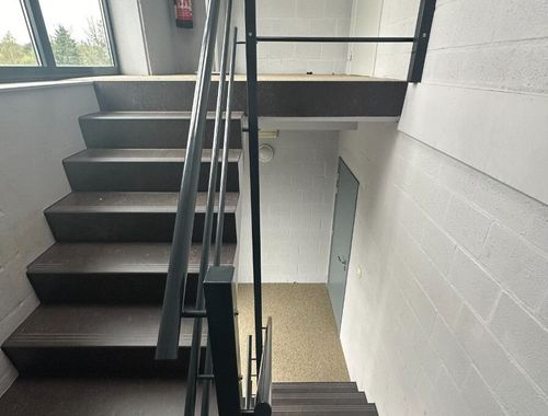                                         Rez-de-chaussée commercial à louer à Zolder, € 1.300
