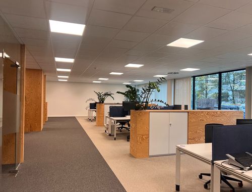                                         Bureaux à louer à Sint-Denijs-Westrem, € 8.412,50
