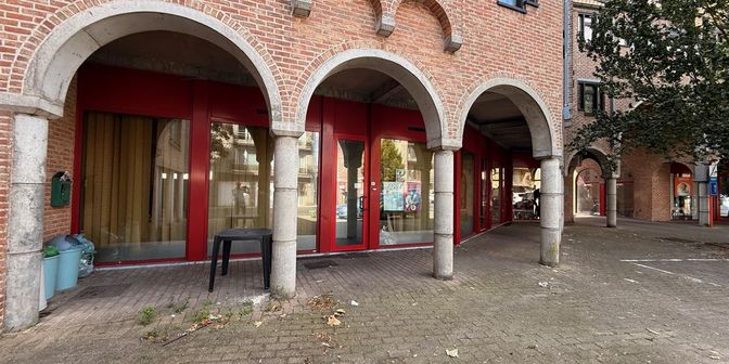 Bedrijfsvastgoed te koop in Esplanadestraat 8, 8930 Menen