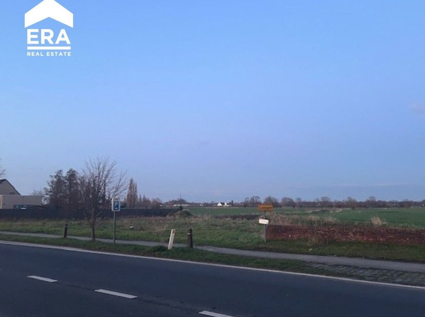 Projet de terrain d'une superficie de +/- 2193m² à Ledegem Superficie : +/- 2193m² Accord de principe pour 2 maison