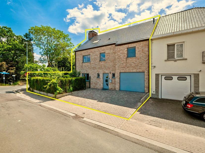 Huis te koop in Ijzerenwegstraat 42,
                    9550 Herzele