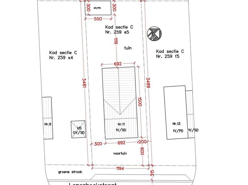 Ce beau terrain aménageable de 415m² est situé juste à l'extérieur du centre d'Onze-Lieve-Vrouw-Waver, dans une rue peu fréquentée et agréable. Le ter