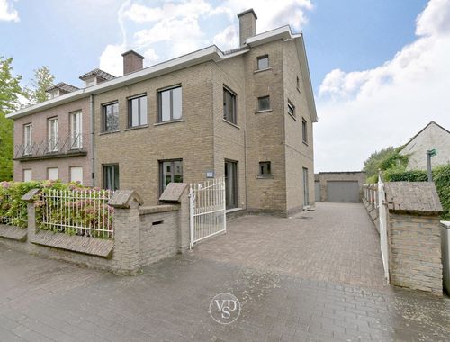                                         Woning te koop in Oosterzele, € 330.000
