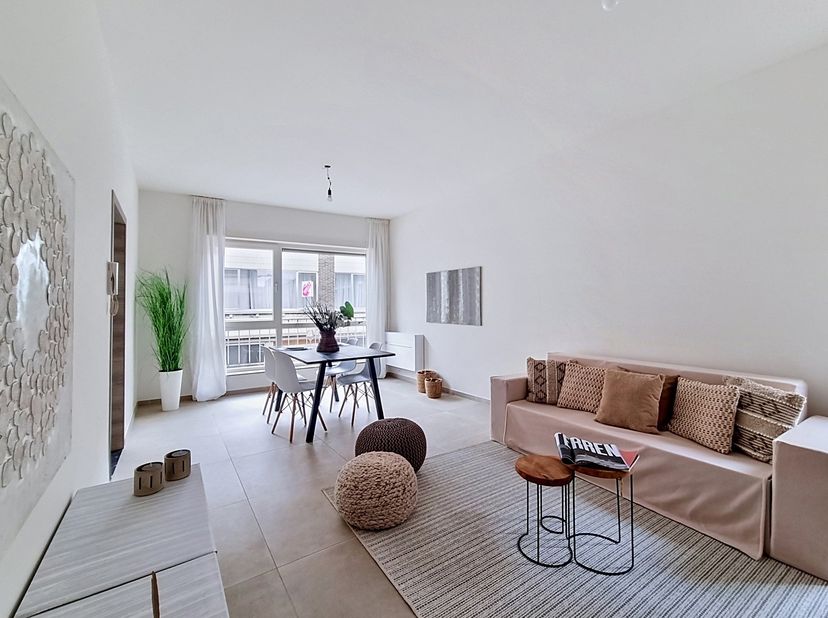 Appartement te koop in ,
                    2060 Antwerpen