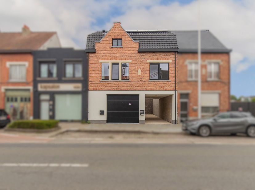 Huis te koop in Oude-Bruglaan 88 bus 001,
                    9160 Lokeren