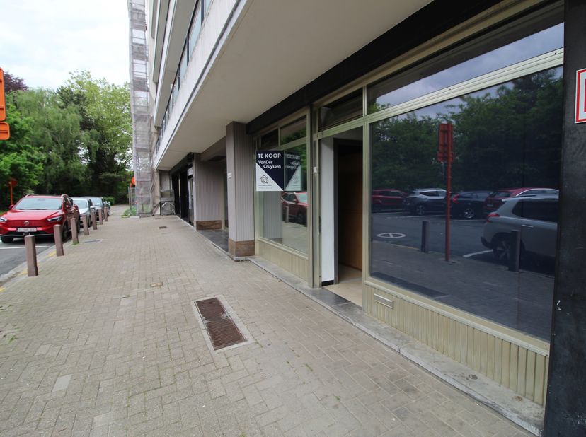 Instapklaar appartement met een slaapkamer en vlakbij centrum Sint-Niklaas.<br />
Op het gelijkvloers van de residentie Fabiola I bevindt zich dit app