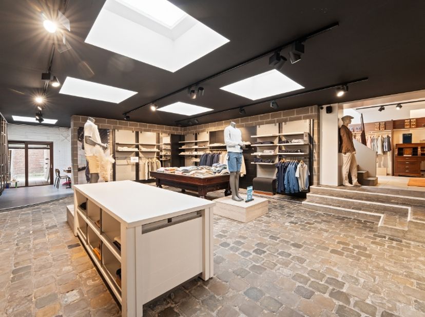 Bedrijfsvastgoed te huur in Noordstraat 23,
                    8800 Roeselare