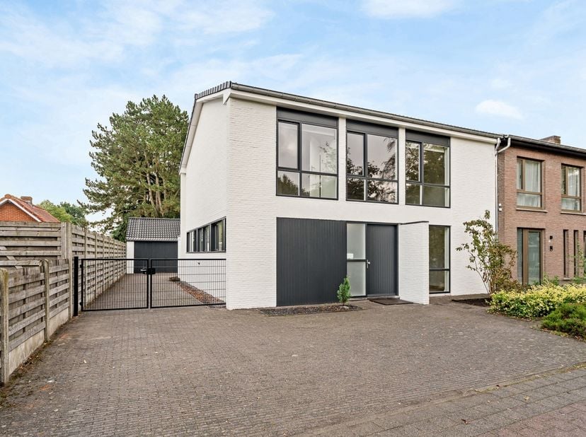 Maison à louer à Steenweg op Tielen 25,
                    2300 Turnhout