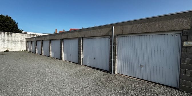 Garage te koop in Pycke de ten Aerdelaan 63-65, 8400 Oostende