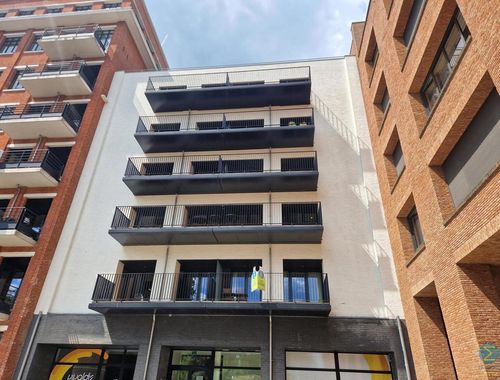                                         Immeuble de bureaux à louer à Turnhout, € 1.300
