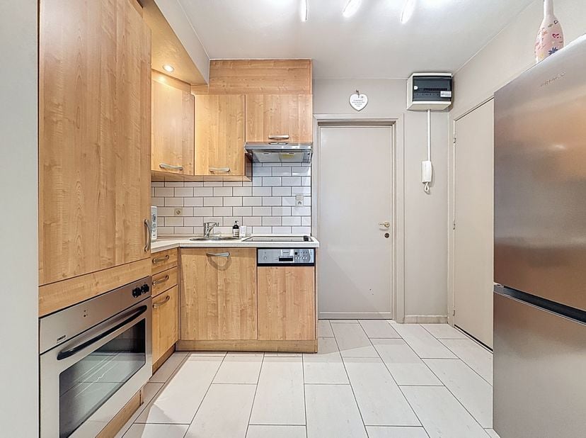 Dit investeringsappartement is gelegen in een kleinschalige residentie in het centrum van Nieuwpoort, op wandelafstand van het strand, de winkels en h