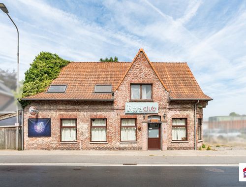                                         Handelspand met woonst te koop in Dentergem, € 259.000
