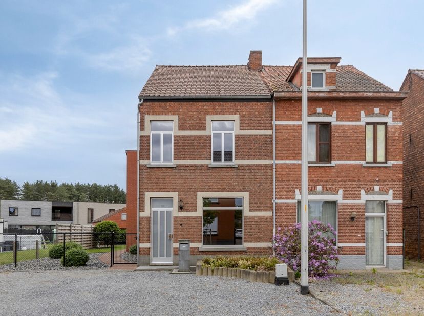 [[ CE BIEN PARTICIPE À LA JOURNÉE MAISONS OUVERTES ERA LE 19/9 DE 9:30 À 10:30 ]]<br />
Ce bien participe à la Journée Maisons Ouvertes ERA. Visitable