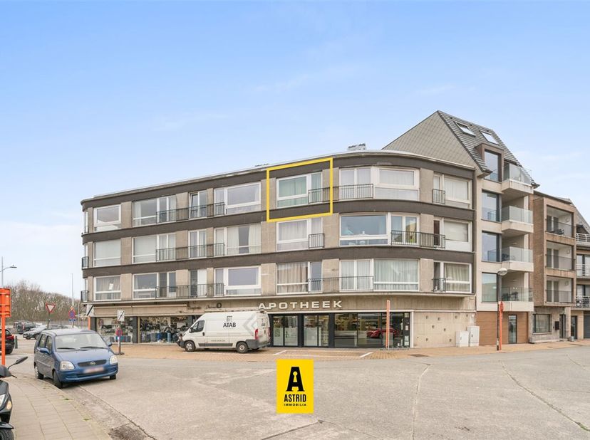 Gezellig en zonnig appartement gelegen in een kleine residentie vlak aan het toeristisch centrum van Bredene. De winkels en de tram liggen vlakbij, he