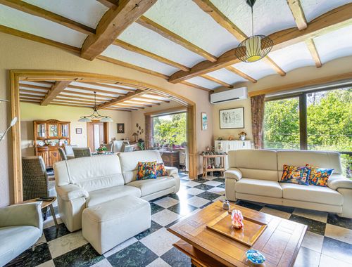                                         Appartement te koop in Montigny-le-Tilleul, € 328.000
