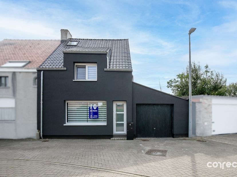 Huis te koop in Oude Bruggeweg 4,
                    8480 Eernegem