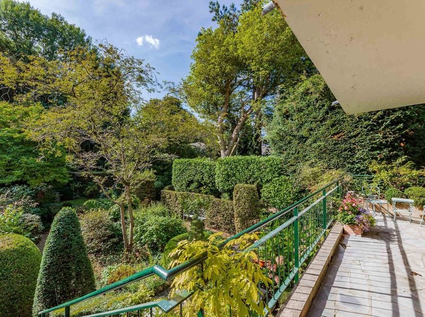 Appartement te koop in ,
                    1050 Elsene