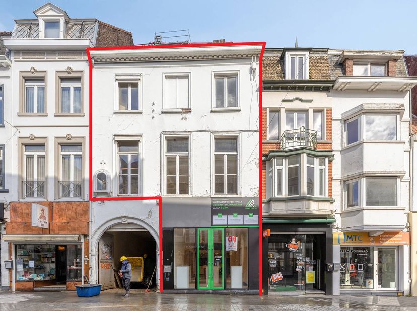 Bedrijfsvastgoed te koop in Lange Steenstraat 9,
                    8500 Kortrijk