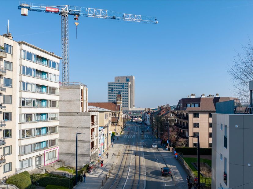 Dit charmante appartement, gelegen aan de Voskenslaan, is een ideale woonplek voor wie op zoek is naar comfort.<br />
Bij het binnenkomen wordt u verw