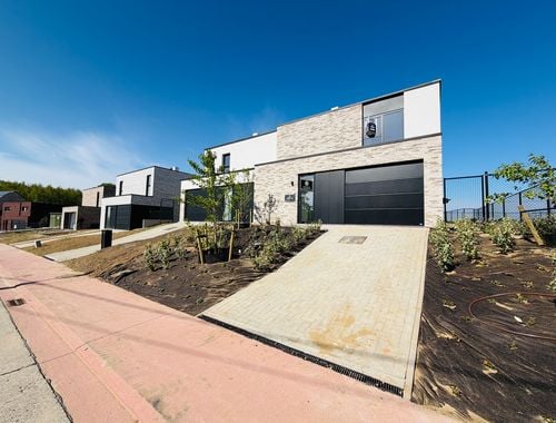                                         Maison à vendre à Meensel-Kiezegem, € 455.000
