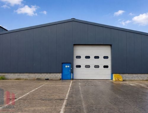                                         Bâtiment d’entreprise à louer à Zedelgem, € 3.350
