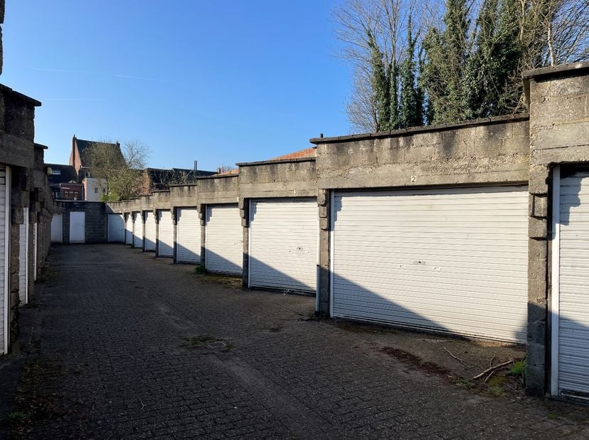 Garage te huur in Bergenstraat 7 bus box,
                    2110 Wijnegem