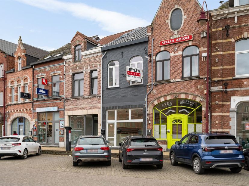 Ligging<br />
Dit handelspand ligt centraal in Aarschot, op wandelafstand van winkels, horeca en openbaar vervoer. Door de strategische ligging zijn