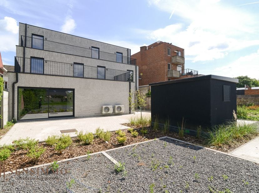 We stellen u graag een uitzonderlijke investeringsmogelijkheid voor: een gloednieuw studentencomplex in Geel, dé studentenstad bij uitstek met een bez