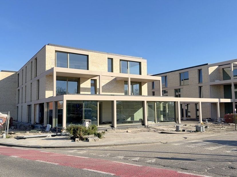 Cherchez-vous un espace commercial à vendre à Eke-Nazareth dans un emplacement stratégique ? Dans le nouveau projet de construction Mobi, vous pouvez