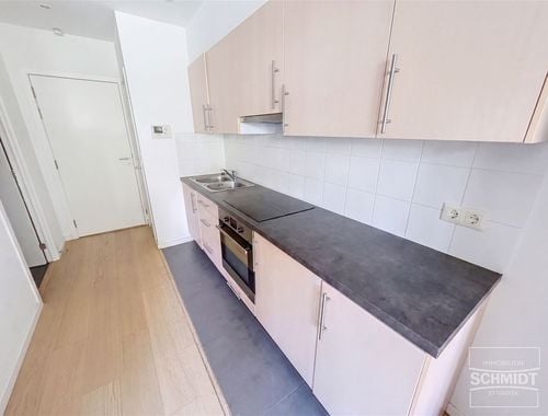                                         Studio met slaaphoek te huur in Elsene, € 790
