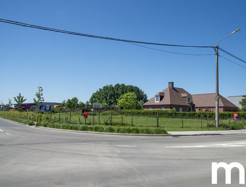                                         Industriegrond te koop in Gullegem, € 679.000
