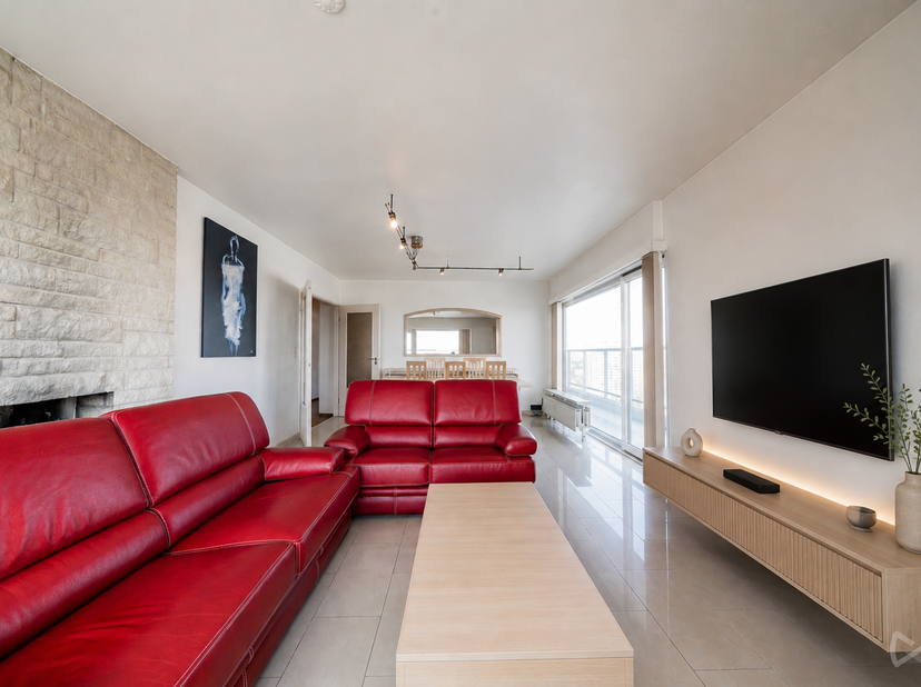 Informations &amp;amp; visites : anastasia.s@weinvest.be | 02 315 77 22<br />
Situé à Jette, découvrez ce superbe appartement de 3 chambres, niché au 19ᵉ