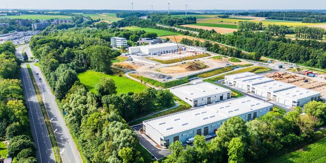 Bien professionnel à louer à Allée Poulain 21 boîte A49, 1400 Nivelles