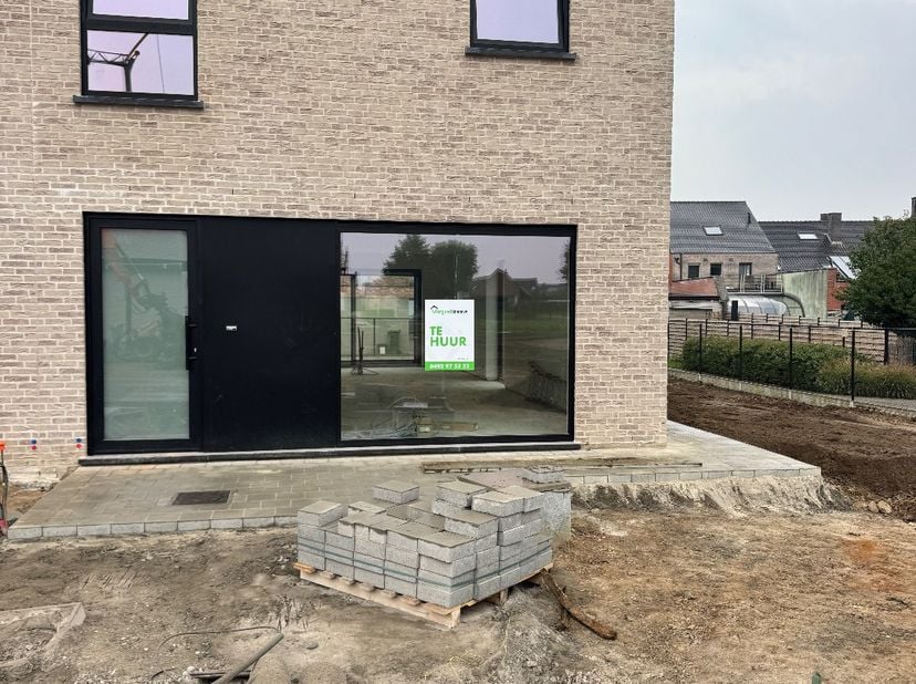 Huis te huur in Eekhoute 123,
                    8972 Proven